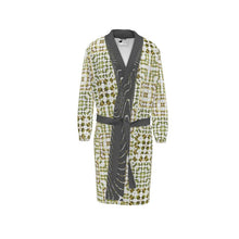 Load image into Gallery viewer, Army Green Leaf Quilt Bathrobe
