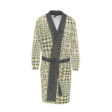 Load image into Gallery viewer, Army Green Leaf Quilt Bathrobe
