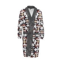 Load image into Gallery viewer, Black Leaf Jumble Quilt Bathrobe
