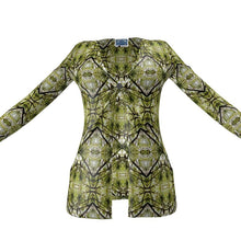 Load image into Gallery viewer, Spring Pine Diamond Sweater with Pockets
